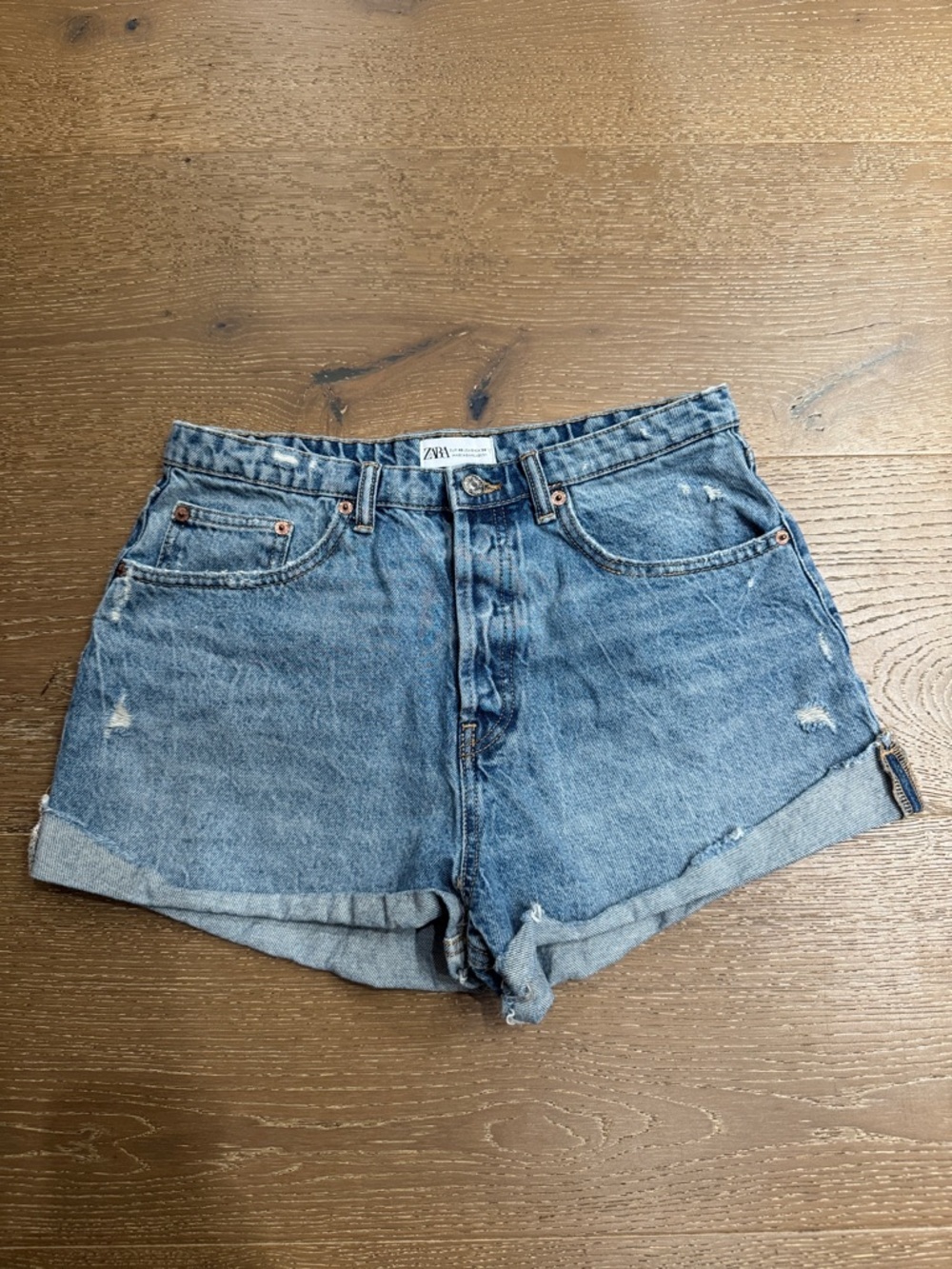 Zara High Waisted Denim Shorts Distressed Light Wash Size 8 - Picture 5 of 5